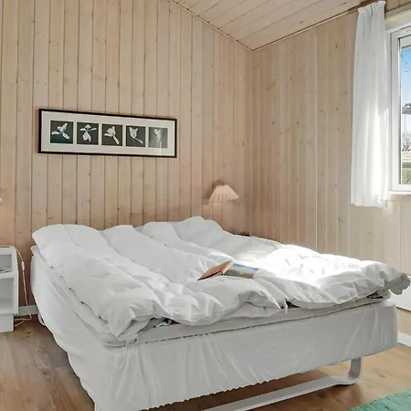 3 Bedroom Beautiful In Juelsminde Sonderby (Midtjylland)