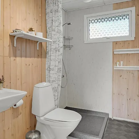 3 Bedroom Beautiful In Juelsminde
