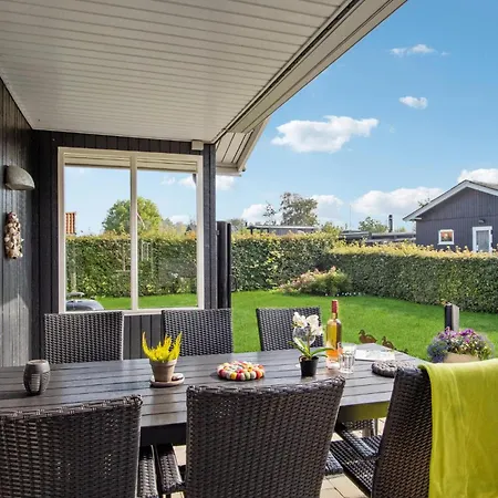 3 Bedroom Beautiful In Juelsminde * Sonderby (Midtjylland)