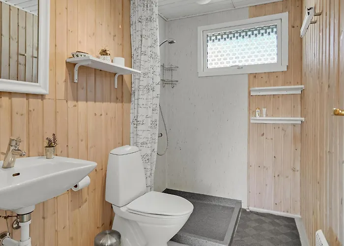 3 Bedroom Beautiful In Juelsminde