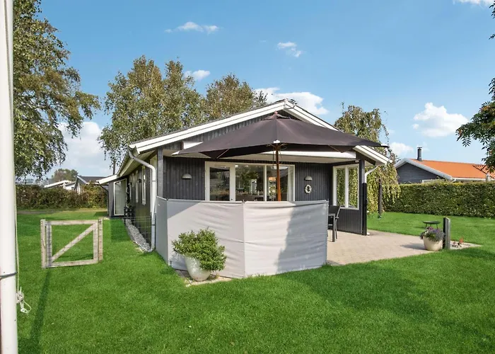 Ferienhaus 3 Bedroom Beautiful In Juelsminde